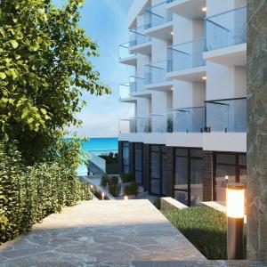 Wave & Wellness Studio free parking