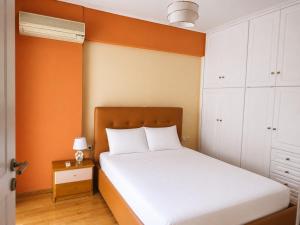 Apartment with private garden - Chalandri, Athens