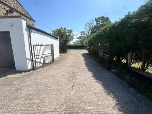 Barn Conversion Sleeps 6 with Parking