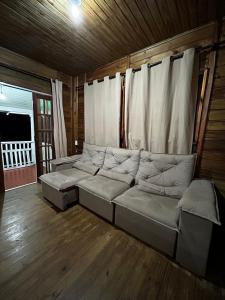 Casa com vista para a natureza e piscina