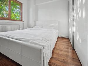 Konstanzer 2 - 3 Room Apt - Podu Ros near Palas Mall - AC - Smart TV - Highspeed WLAN