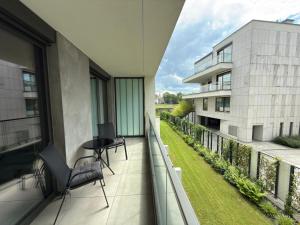 Deluxe Starlight Jacuzzi Apartment & Parking