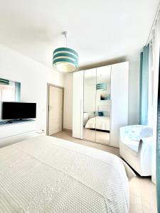 Apartment For 6 People Near The Sea
