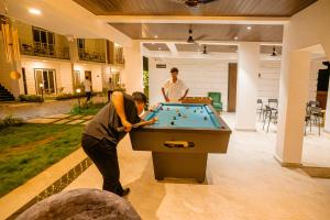 Breeze Inn Beach Resort