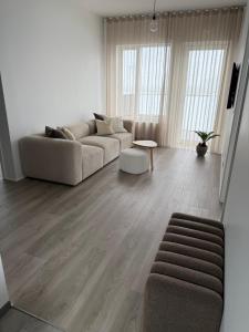 New Modern Two bedroom Apartment