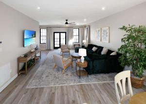Magnolia Breeze Modern Coastal Charm