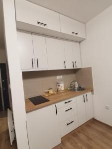 Apartman Bela Zora