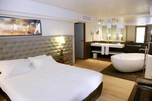 Hotels Le Pre du Moulin - Maison Alonso - Hotel & Restaurant : photos des chambres