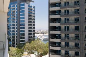 Stylish 1BR with Balcony on Palm Jumeirah