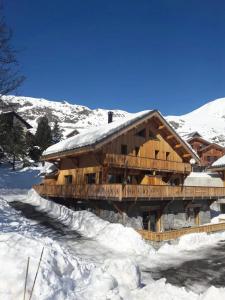Chalet spacieux à Saint-Sorlin-dArves avec options de loisirs