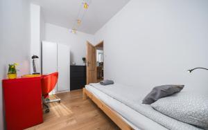 Greenline Apartment - by Upstairs