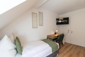 Livesto EasyCrew - 3 Rooms Modern apartment TV, WIFI, Kitchen, Parking