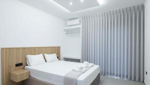 Salomi Suite with outdoor Jacuzzi
