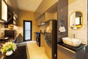 The Grove Rosewood by Red Olive3BHK10min Airport