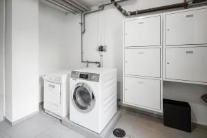 Family Apartment - 3 Bedrooms Sleeps 7