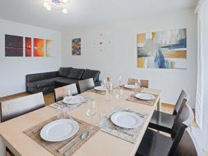 Family Apartment - 3 Bedrooms Sleeps 7