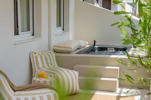 Sunny Central Retreat with Private Plunge Pool