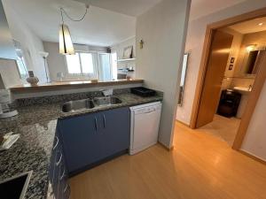 Bonito apartamento con piscina comunitaria AV 92