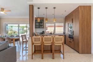 Casa Leo holiday villa