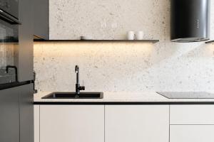 Metropolis - Luxury Infiniti Apartment - FREE PARKING