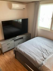 2bed Gangnam, Sinnonhyeon Long-term travel, business trip, tourist guide available Nonhyeon Station Sinnonhyeon Station 10 minutes on foot