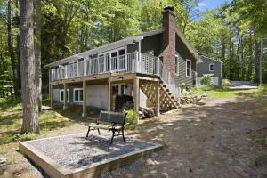 Lakeside Escape on Crescent Lake with Sauna Fire Pit