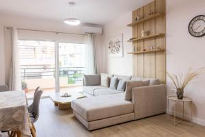 Seafront one bedroom apartment! Free Parking &Wifi