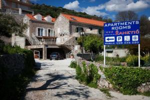 Apartments Zanetić