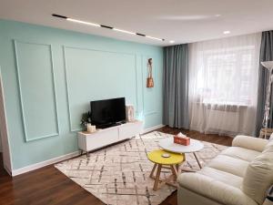 Private Room in Central UB - With Breakfast