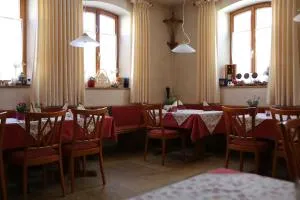 Genießerhotel Limbacher - Burgoberbach