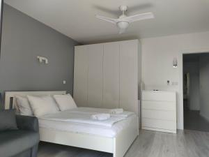 3-Bedroom Apartment with 2 Free Parking Spots - TAURON ARENA