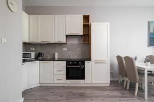 Geodezyjna Modern Apartment by BookingHost