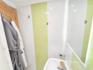 Séjour Idéal à Martil Appartement 2 Chambres avec Salon