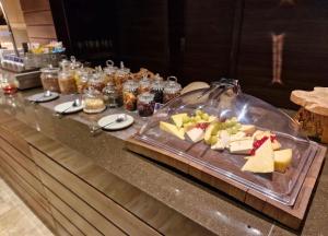 Aurevo Luxury Apartment - Pool, Spa & Lakeview