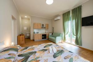 GuestHost - Cozy Balcony Flats near the Sea Francavilla