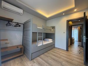 Studios Apartments Irini Patira