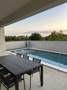 Suton u Zatonu - apartment with private pool