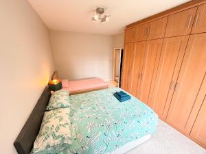 2 Bed Flat - short walk from Brent Cross Station