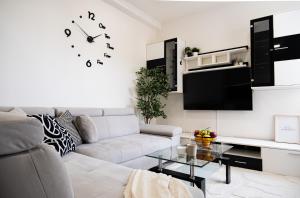 Modern APT City Hideaway