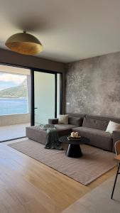 Beachfront Apartment Tara