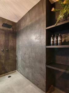Beautiful Curated and Designed Flat plus Great Balcony