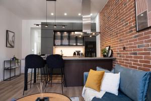 Rentero 10 minutes Charles bridge modern apartment