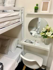 Relaxing 2BR with free parking - Bay & City Views