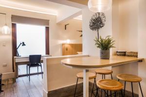 Modern Refuge on Emilio Vaisse Perfect Studio