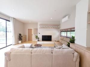 Pao PoolVilla Muji style 400sqm Near central fest