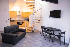 Luton Grove
