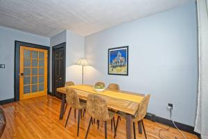 Timelessly Restored 2-Bed Fl 2 Apt @DowntownAlbany