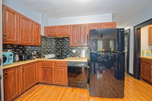 Timelessly Restored 2-Bed Fl 2 Apt @DowntownAlbany