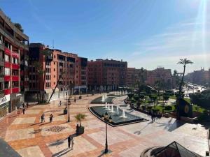 Plaza Marrakech Parking & Fountain View
