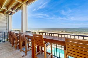 Luxury Beachfront Duplex in Fort Morgan - Pool Elevator and Wedding-Friendly